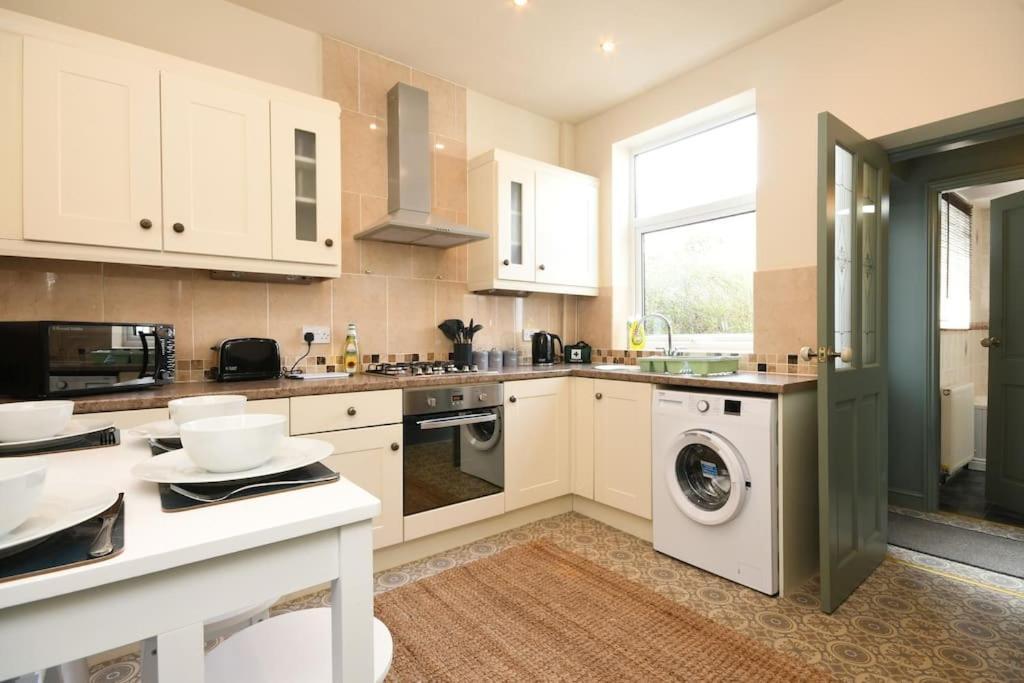 Cottage Style 3 Bedroom House - Close To City Centre & The Peaks Chesterfield Kültér fotó
