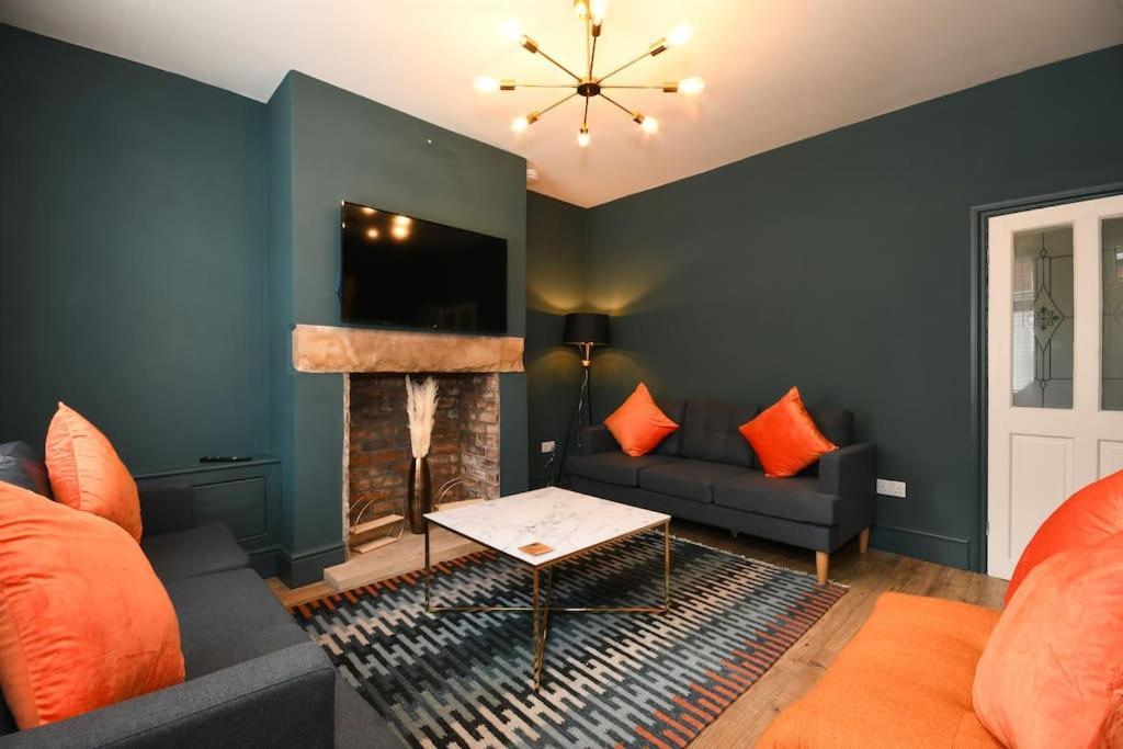 Cottage Style 3 Bedroom House - Close To City Centre & The Peaks Chesterfield Kültér fotó