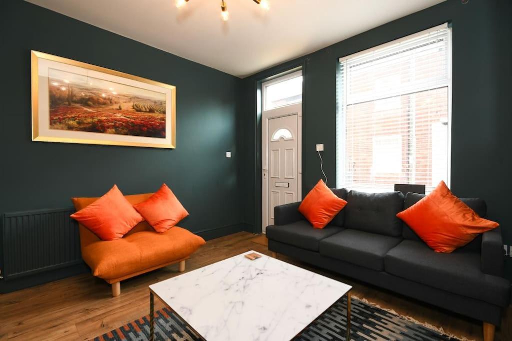 Cottage Style 3 Bedroom House - Close To City Centre & The Peaks Chesterfield Kültér fotó