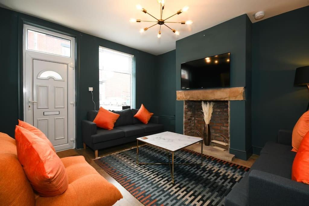 Cottage Style 3 Bedroom House - Close To City Centre & The Peaks Chesterfield Kültér fotó