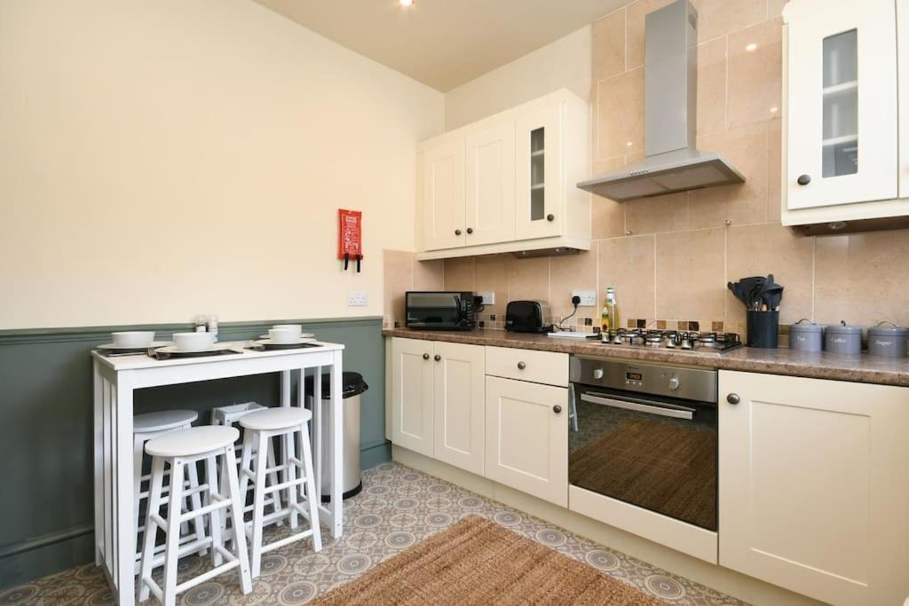 Cottage Style 3 Bedroom House - Close To City Centre & The Peaks Chesterfield Kültér fotó