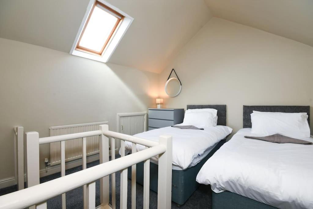 Cottage Style 3 Bedroom House - Close To City Centre & The Peaks Chesterfield Kültér fotó